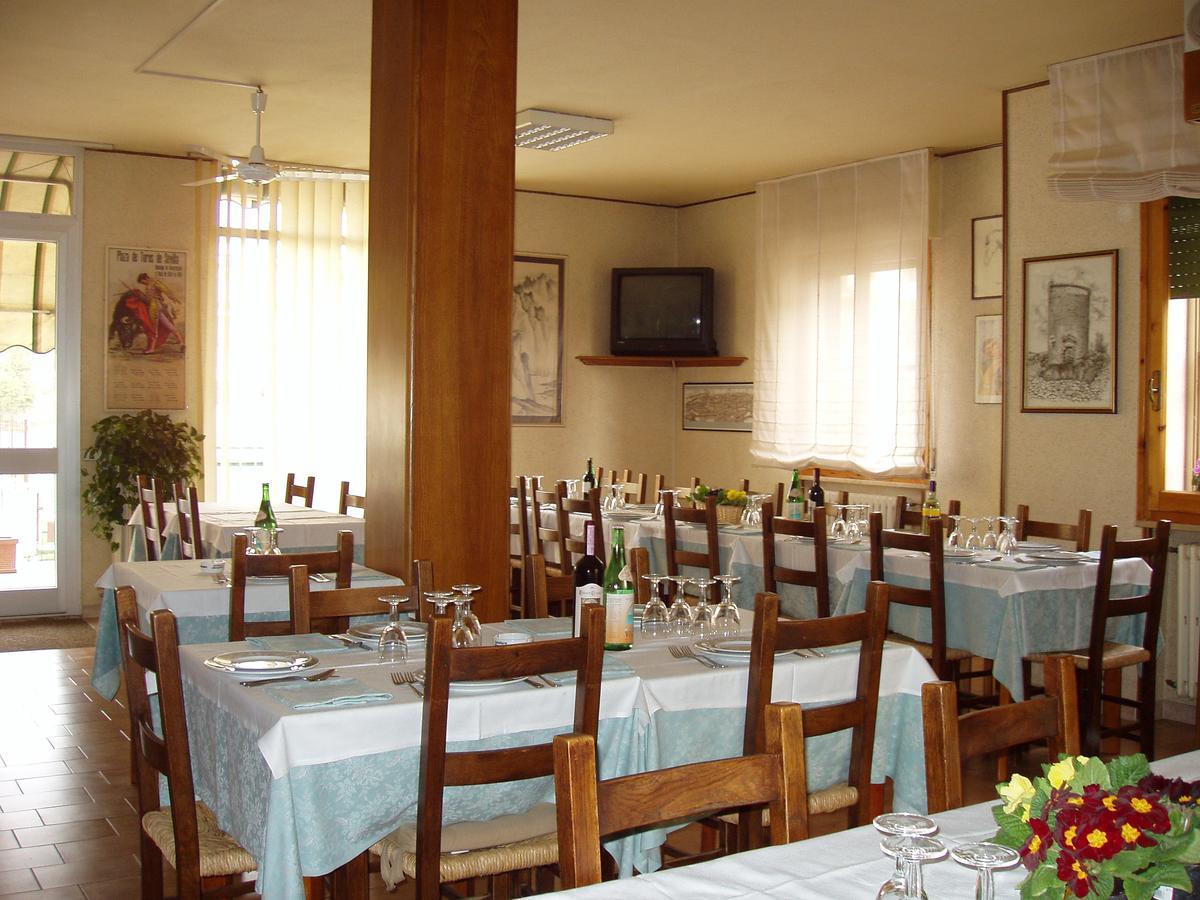 Albergo Ristorante Taverna Dalla "Lisina" Sansepolcro Exterior foto