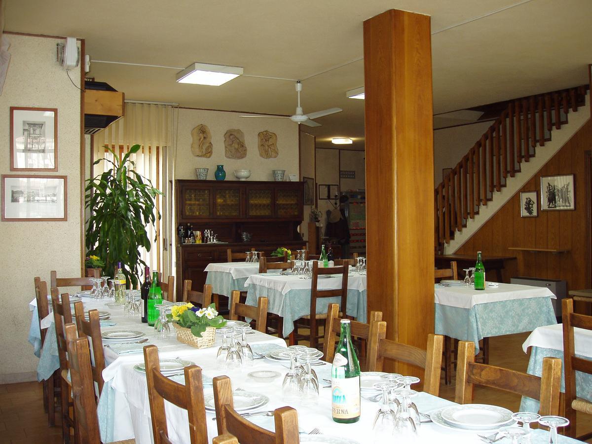 Albergo Ristorante Taverna Dalla "Lisina" Sansepolcro Exterior foto